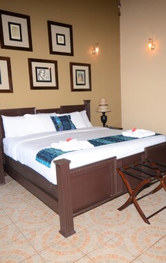 Hotel Mariposa Belize Beach Resort (Placencia, Belize)