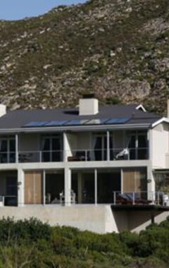 Hotelli Moonstruck On Pringle Bay Guest House (Pringle Bay, Etelä-Afrikka)