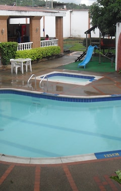 Hotel Vesubios Resort (El Colegio, Colombia)