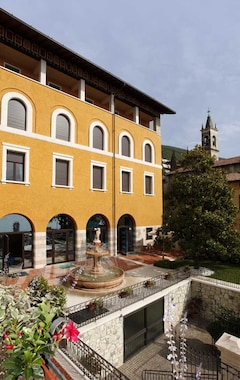 Hotelli Garda Family House (Brenzone sul Garda, Italia)