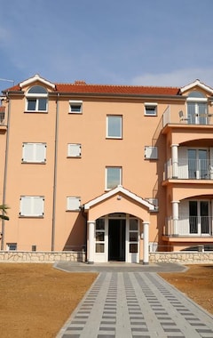 Huoneistohotelli Mk Apartments Nin (Vrsi, Kroatia)