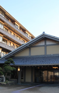 Ryokan Watatsumino Yado (Awaji, Japan)