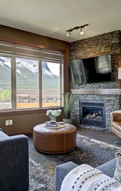 Hotel Stoneridge 303 | Luxe Resort Condo - Heated Outdoor Pool & Hot Tub (Canmore, Canadá)