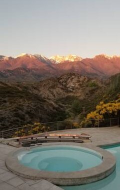 Hotel El Carmelo Mountain Lodge (Potrerillos, Argentina)