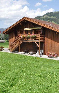 Hele huset/lejligheden Alpenchalet Weidhaus Gstaad mit Ferienwohnung-Studio-Stockbettzimmer alle Wohneinheiten separat Buchbar (Gstaad, Schweiz)