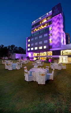 The Altius Boutique Hotel - Kings Cross Sports Bar & Lounge (Chandigarh, India)
