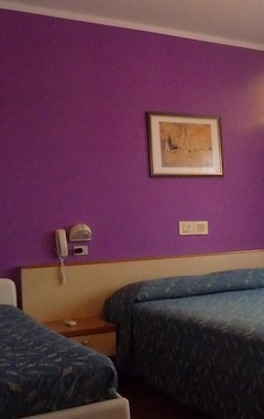 Hotel Azzurra (Rímini, Italia)