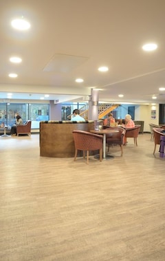 The Waterside Hotel and Leisure Club (Withington, United Kingdom)
