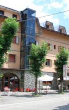 Hotelli Bucaneve (Pievepelago, Italia)