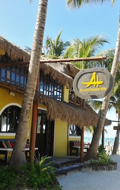 Amaite Beach Hotel (Isla Holbox, Mexico)