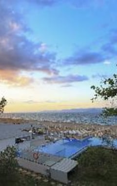Hotelli Cavomarina Beach (Kavos, Kreikka)