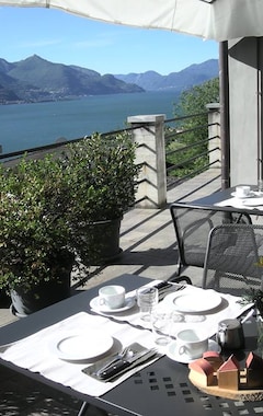 Hotelli Alto Lago Di Como (Gravedona, Italia)