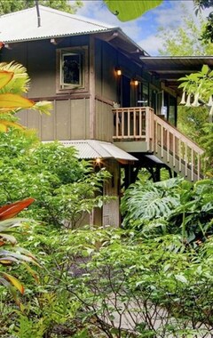 Casa/apartamento entero Romance Tropical . Exuberantes jardines . Vista al mar en Heavenly Hana, Maui (Hana, EE. UU.)
