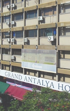 Grand Antalya Hotel (Antalya, Turquía)