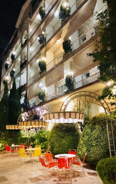 Merry Land Hotel (Bikfaya, Líbano)