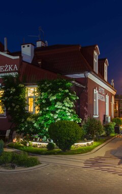 Hotel Sniezka (Krosno, Polen)