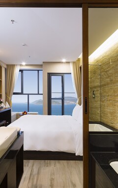 Emerald Bay Hotel & Spa (Nha Trang, Vietnam)