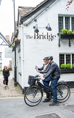 Hotelli The Bridge (Prestbury, Iso-Britannia)