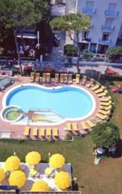 Hotelli Hotel 2000 (Riccione, Italia)