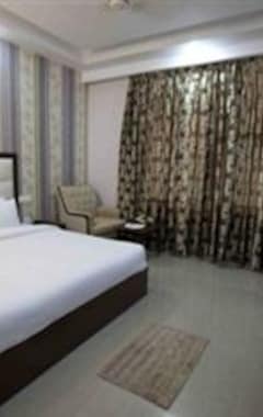 Hotel The Pelican (Chandigarh, India)