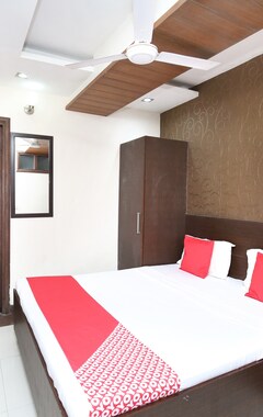 OYO 16829 Hotel City Night (Ludhiana, India)