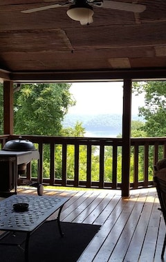 Entire House / Apartment Lakeview Cabin On Dale Hollow Lake, Celina, Tn (Celina, USA)