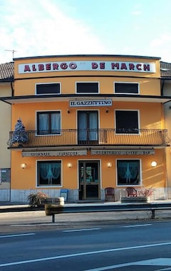 Hotelli Albergo De March (Farra d'Alpago, Italia)