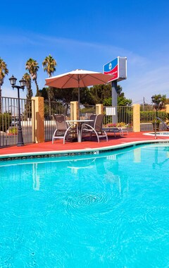 Hotelli Rancho San Diego Inn & Suites (El Cajon, Amerikan Yhdysvallat)