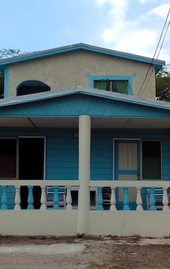 Pensión Waikiki Guest House (Treasure Beach, Jamaica)