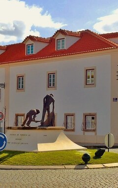 Pensión Casa do Largo - Golega - Turismo de Habitacao (Golega, Portugal)