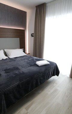 Hotelli 8 Room (Catania, Italia)