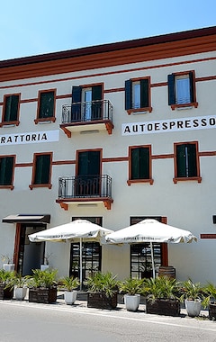 Atika & Atif - Hotel Autoespresso Venice (Venedig, Italien)