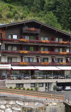 Hotelli Hotel Alpenblick (Saalbach Hinterglemm, Itävalta)