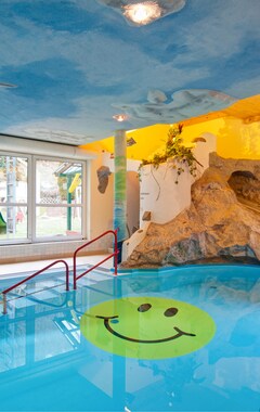 Hotelli Smileys Kinderhotel (Trebesing, Itävalta)