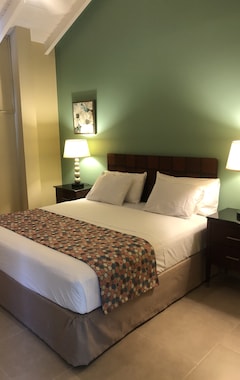 Hotel Carl'S Unique Inn & Conference Facilities (Cole Bay, Sint Maarten)