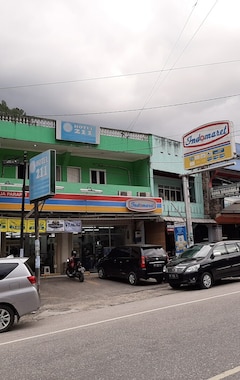 OYO 2045 Hotel 211 (Parapat, Indonesia)