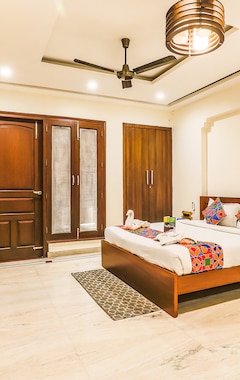 Hotel FabExpress Kumar Residency Noida City Centre Metro Station (Noida, Indien)
