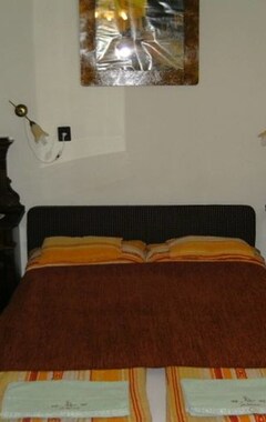 Bed & Breakfast Fenyő Panzió És Apartmanház Mezőkövesd (Mezökövesd, Hungría)