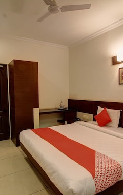 Hotelli Oyo 41077 Kalanad Residency (Kasaragod Town, Intia)