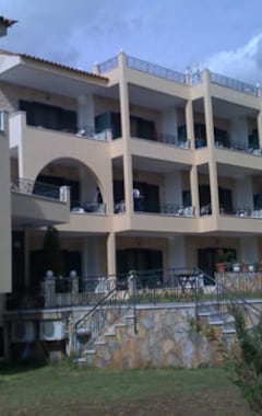 Huoneistohotelli J Studios - Kineta Seaside Retreats (Kineta, Kreikka)