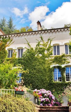 Hotelli Villa Aimee Luxury Apartments With Heated Pool (Vals-les-Bains, Ranska)