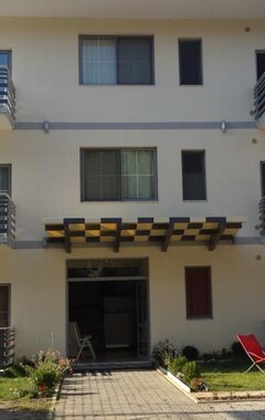 Aparthotel Vila Tufi (Shkodër, Albania)