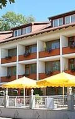 Hotelli Hotel zum Kastell (Bad Tatzmannsdorf, Itävalta)
