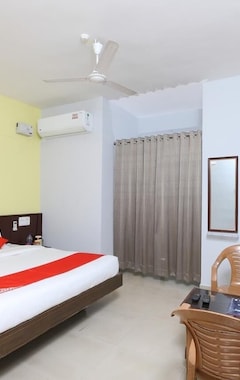OYO 12765 Hotel Golden Rooms (Tirupati, Indien)