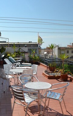 Casa/apartamento entero Sitges: Ático Sol Wi-fi, Con Una Gran Terraza Con Vistas A Mar. Desde 50€/noche (Sitges, España)