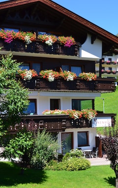 Hotelli Birkenhof - Premium Appartements & Suites An Der Zugspitze (Lermoos, Itävalta)