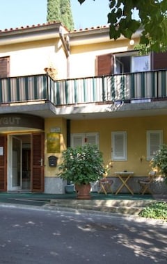 Hotelli Forgotten Garden Apartments and Rooms (Portorož, Slovenia)