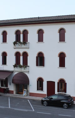 Hotelli Al Cavallino (Follina, Italia)