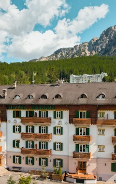 Hotelli Hotel Serena Cortina (Cortina d'Ampezzo, Italia)