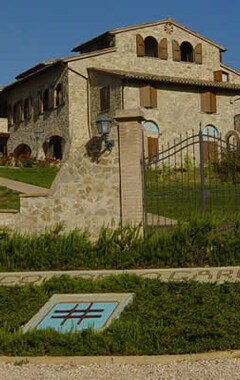 Casa rural Antico Borgo Carceri & Wellness (Bevagna, Italia)